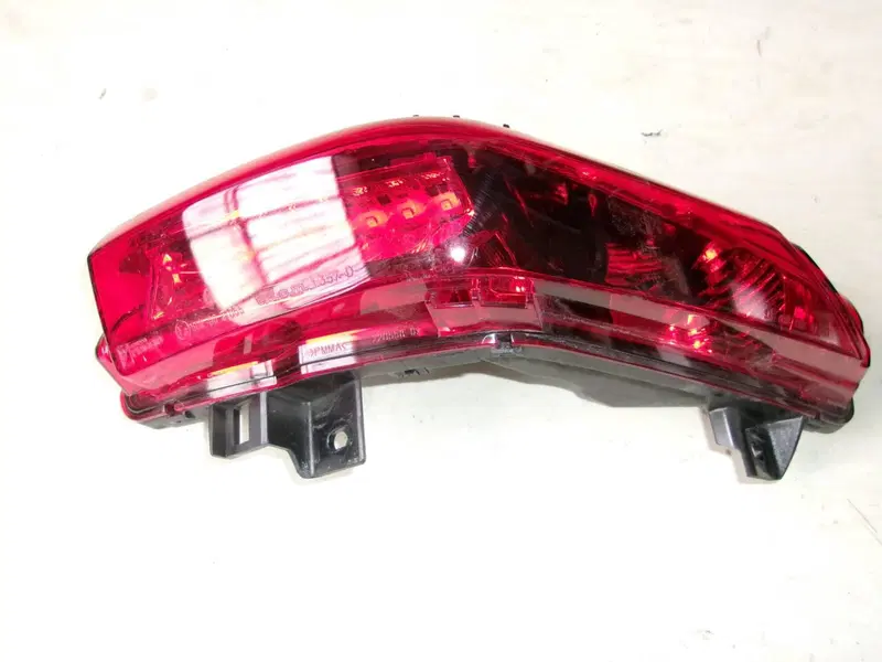 FARO POSTERIORE DESTRO PIAGGIO MP3 350 SPORT
