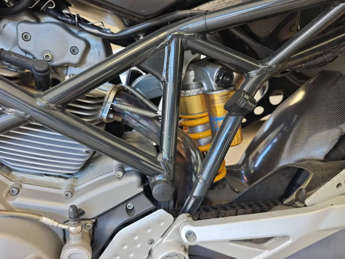 Ducati Multistrada 1100 S (2006 - 09) (13)