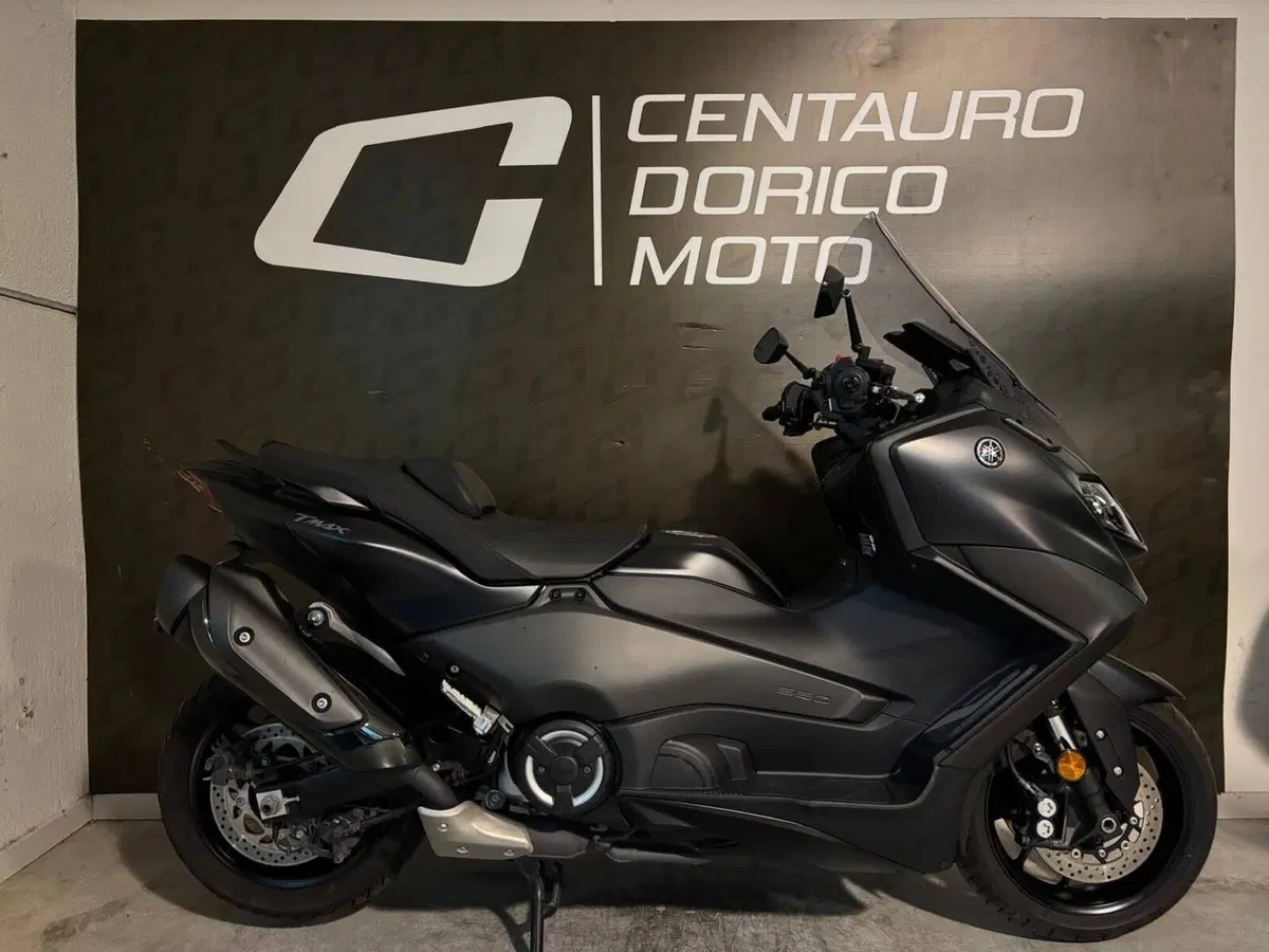 Yamaha T-Max 560 (2022 - 24)