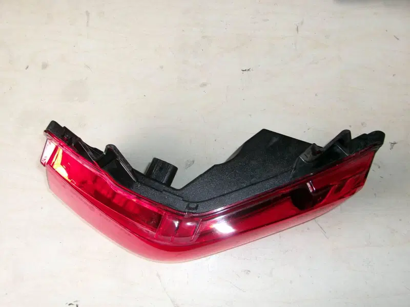 FARO POSTERIORE SINISTRO PIAGGIO MP3 350 SPORT (2)