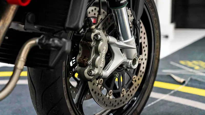 MV Agusta Brutale 800 EAS ABS (2016 - 19) (16)