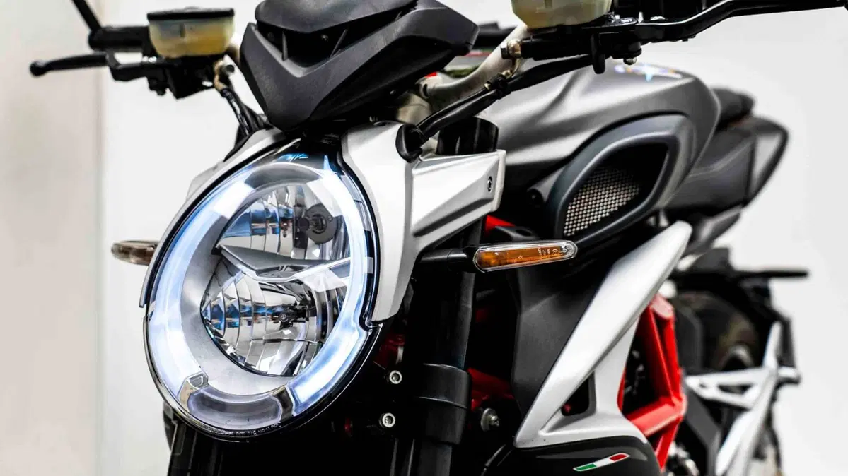 MV Agusta Brutale 800 EAS ABS (2016 - 19) (19)