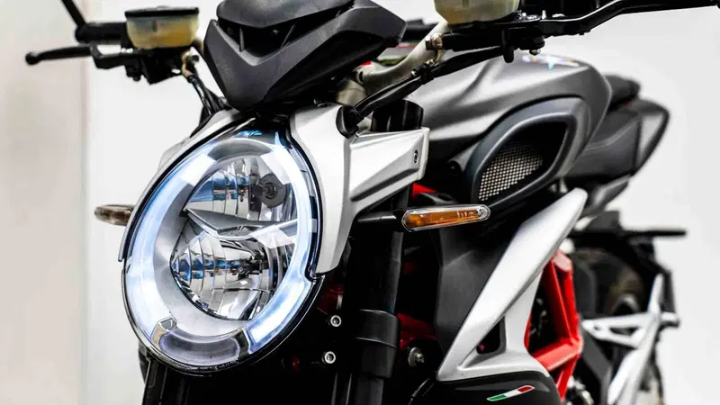MV Agusta Brutale 800 EAS ABS (2016 - 19) (19)