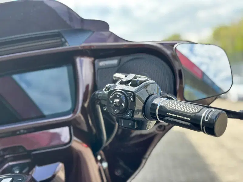 Harley-Davidson CVO Street Glide (2024) (6)