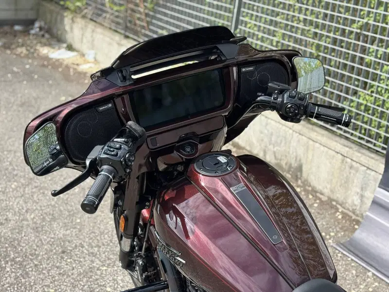 Harley-Davidson CVO Street Glide (2024) (8)