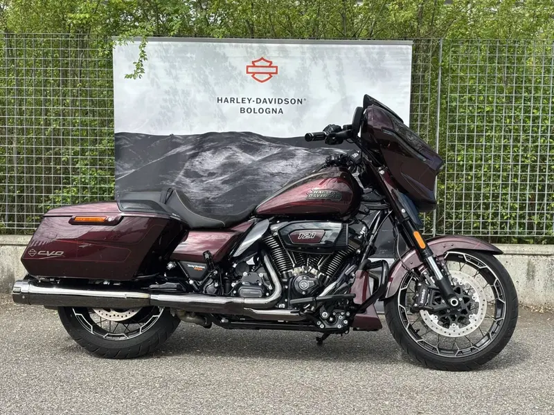 Harley-Davidson CVO Street Glide (2024)