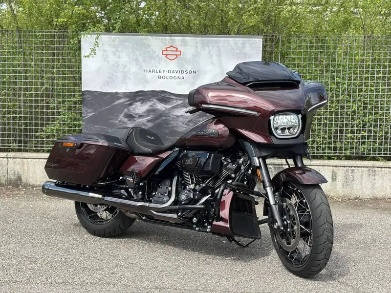 Harley-Davidson CVO Street Glide (2024) (2)