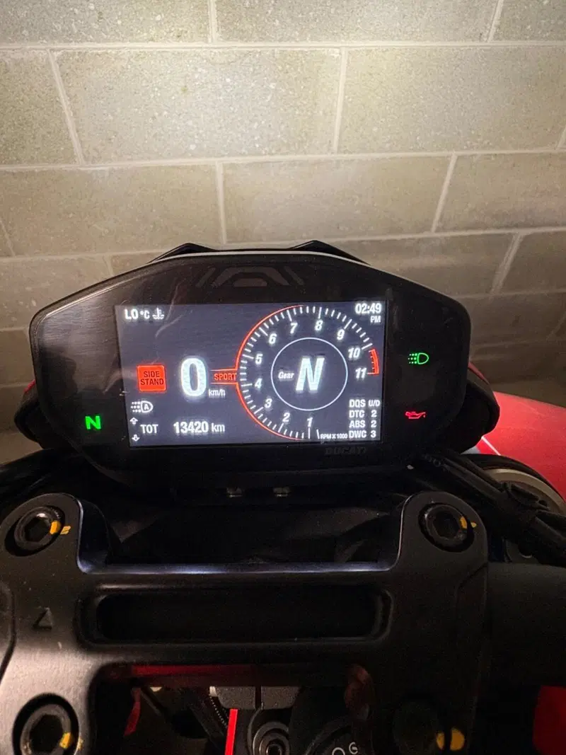 Ducati Hypermotard 950 SP (2022 - 25) (5)
