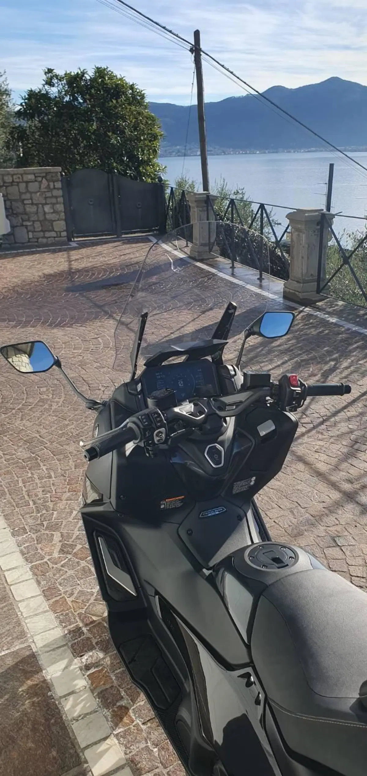 Yamaha T-Max 560 Tech Max (2022 - 24) (5)