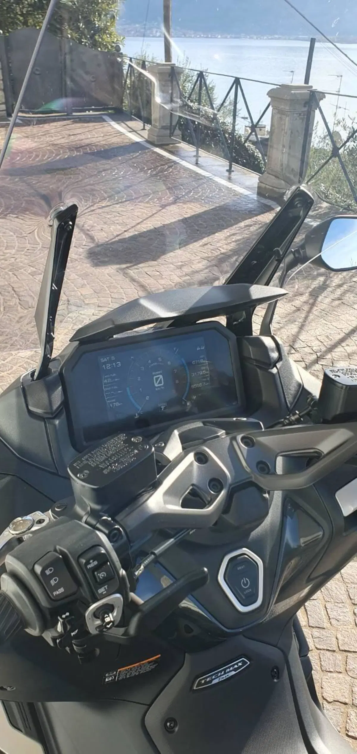 Yamaha T-Max 560 Tech Max (2022 - 24) (6)