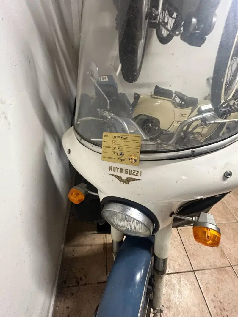 Moto Guzzi v7 ex polizia (2)