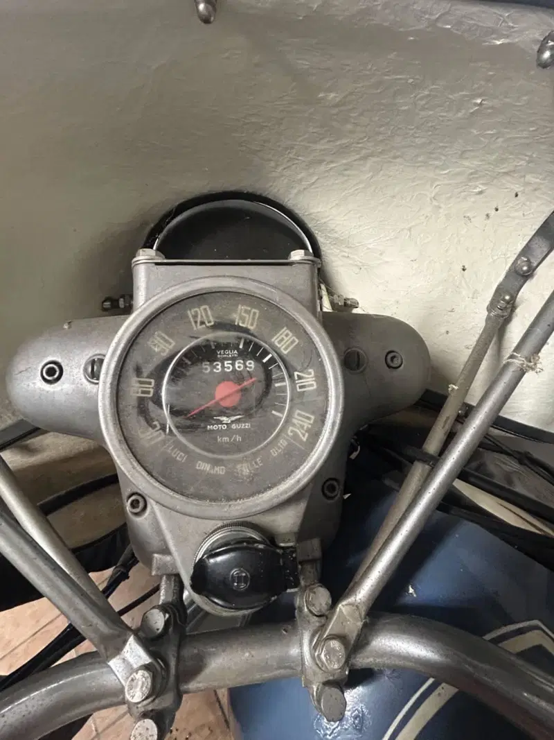 Moto Guzzi v7 ex polizia (3)