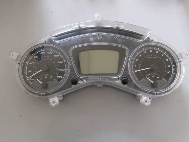 GRUPPO STRUMENTAZIONE PIAGGIO MP3 350 SPORT