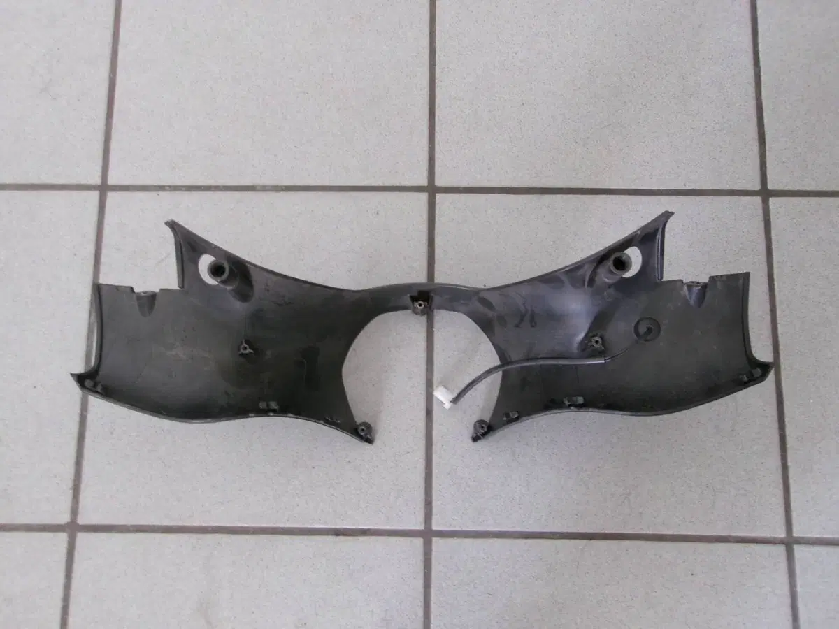 COPERCHIO POSTERIORE MANUBRIO PIAGGIO MP3 350 SPOR