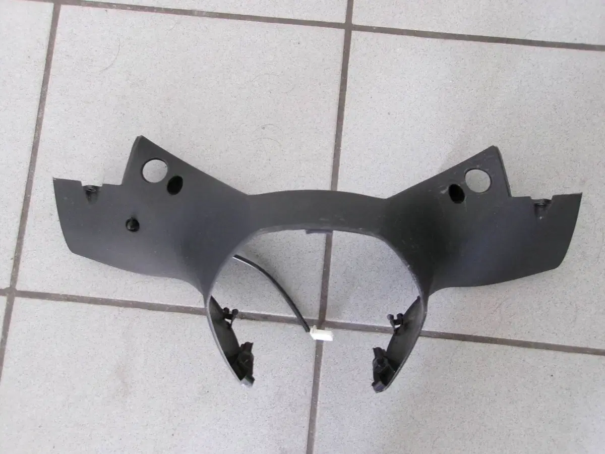 COPERCHIO POSTERIORE MANUBRIO PIAGGIO MP3 350 SPOR (2)