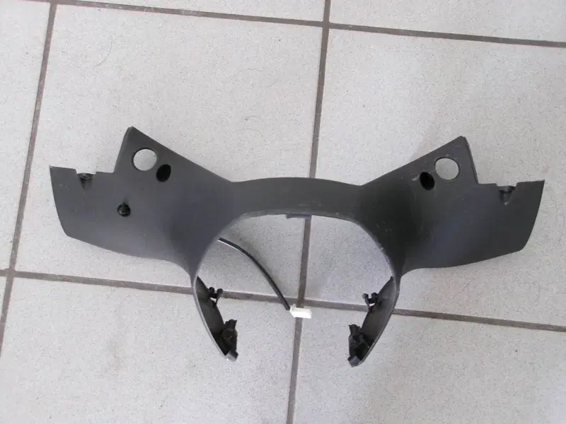 COPERCHIO POSTERIORE MANUBRIO PIAGGIO MP3 350 SPOR (2)