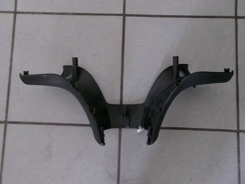 COPERCHIO POSTERIORE MANUBRIO PIAGGIO MP3 350 SPOR (3)