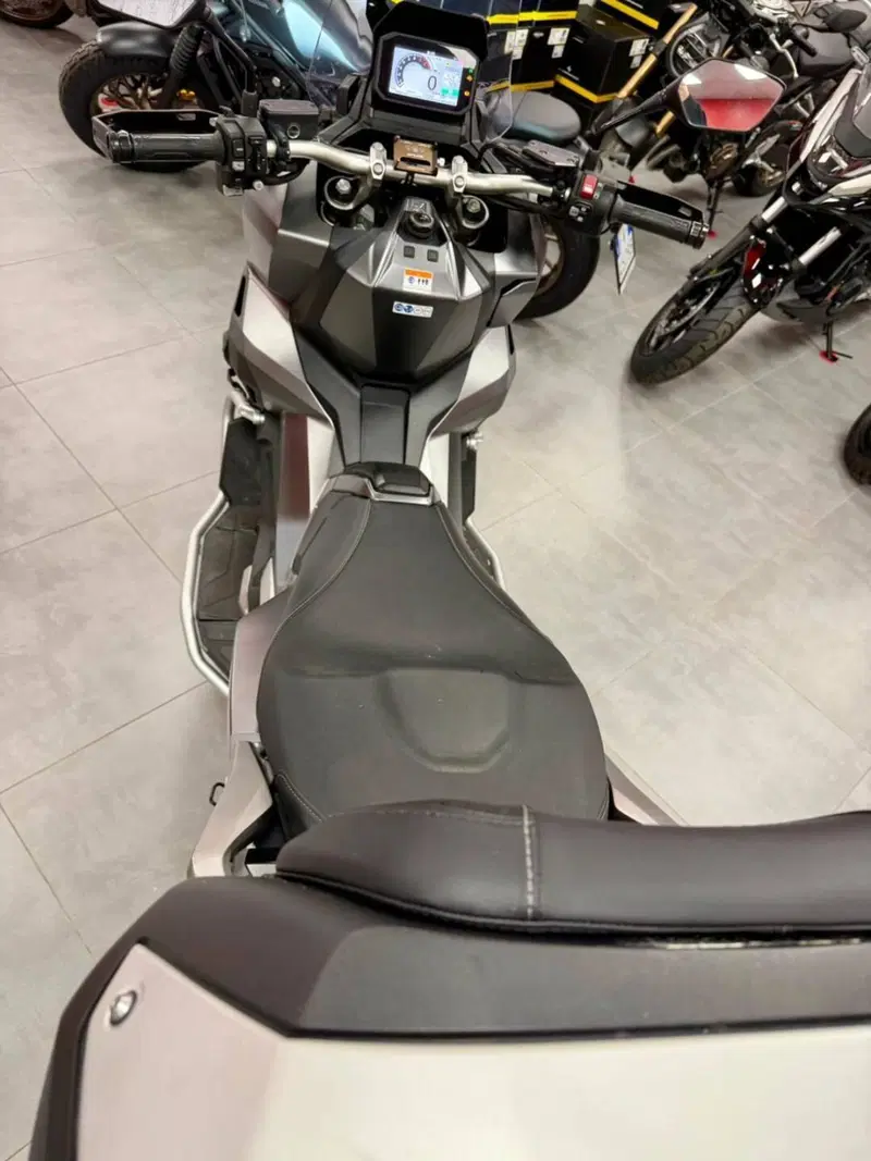 Honda X-ADV 750 DCT Adventure (2021 - 24) (5)
