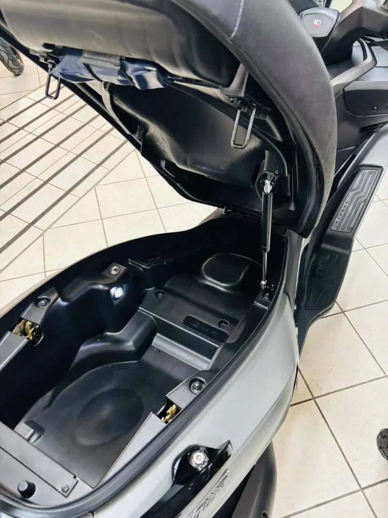 Kymco X-Town 300i (2025 - 26) (3)