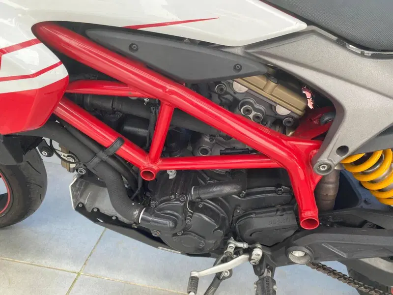 Ducati Hypermotard 821 SP (2013 - 15) (10)