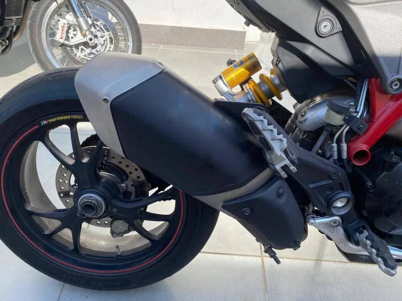Ducati Hypermotard 821 SP (2013 - 15) (11)