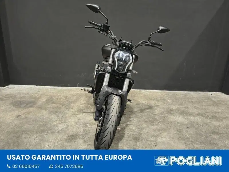 Benelli 502 C (2021 - 25) (3)