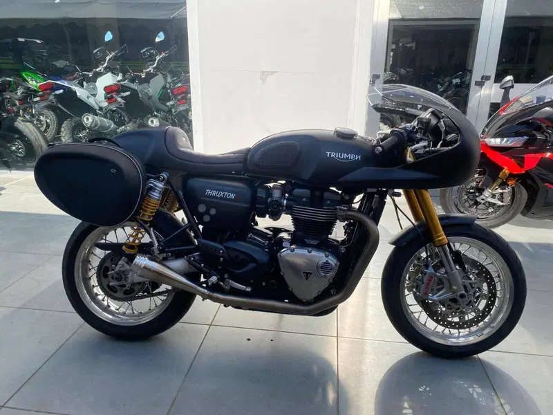 Triumph Thruxton 1200 R (2017 - 20) (2)