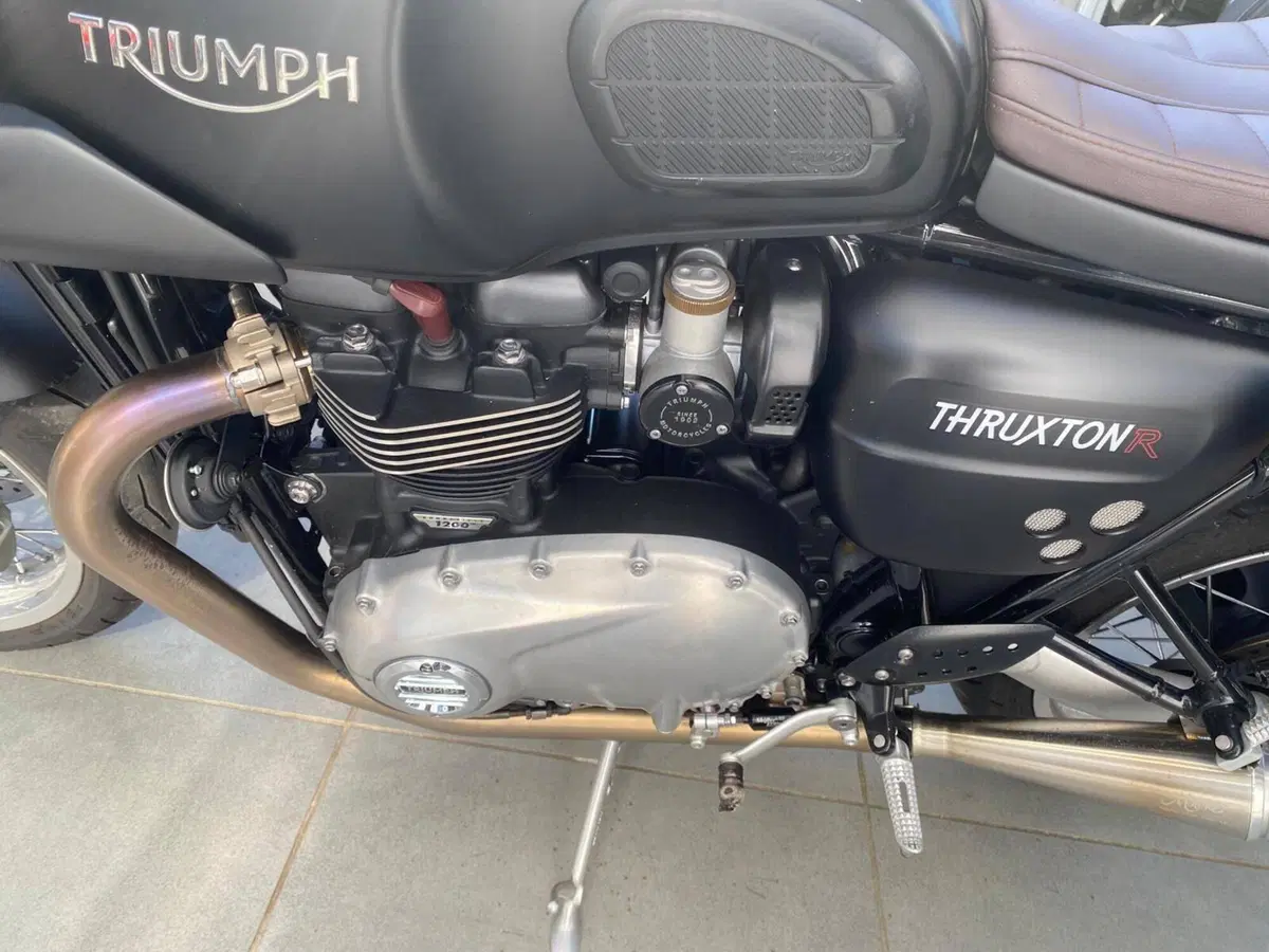 Triumph Thruxton 1200 R (2017 - 20) (11)