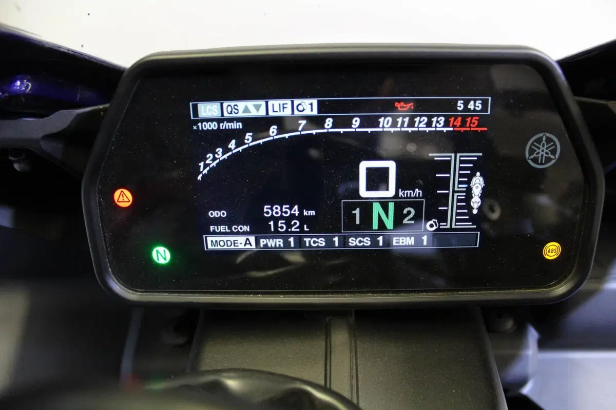 Yamaha YZF R1 (2020 - 25) (3)
