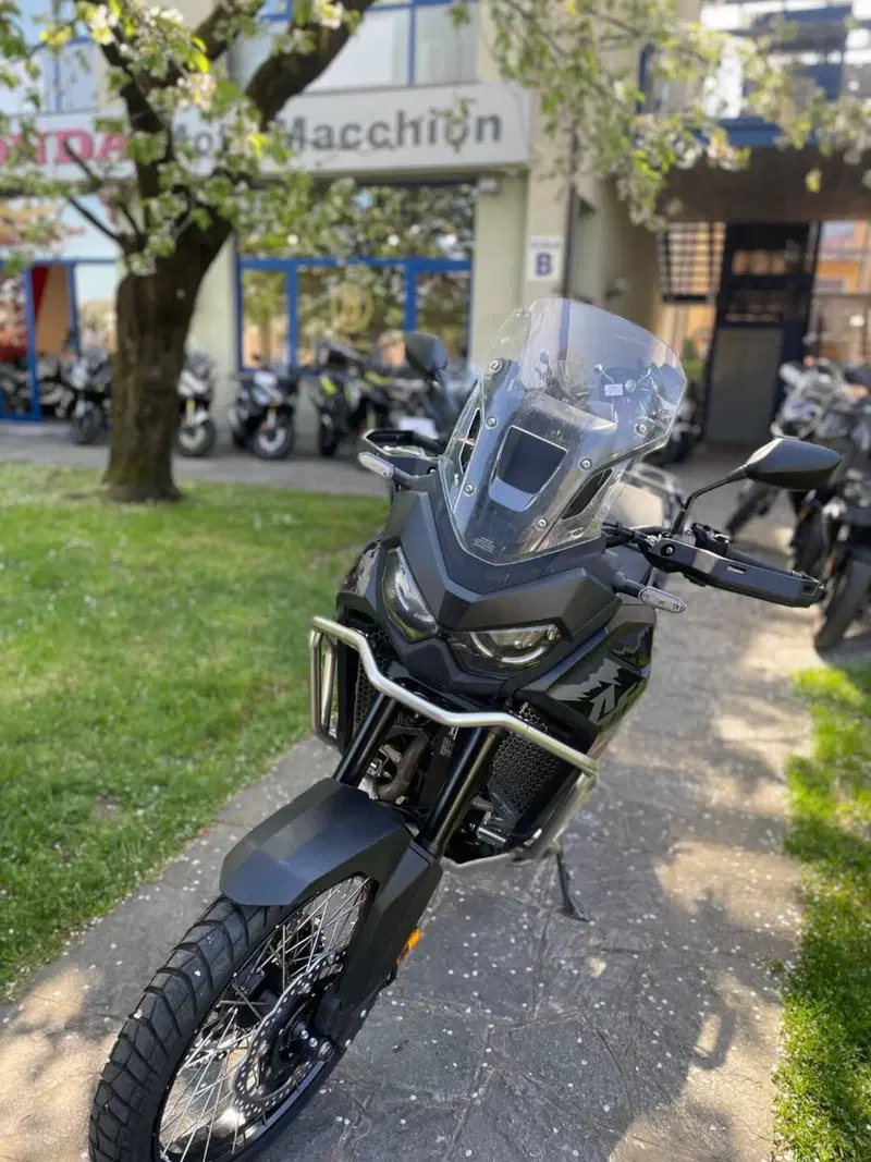 Honda Africa Twin CRF 1100L ES DCT (2024 - 26) (3)