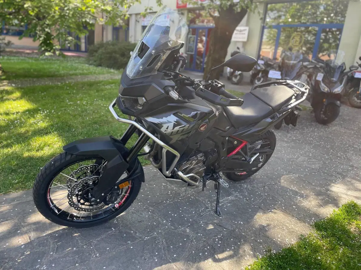 Honda Africa Twin CRF 1100L ES DCT (2024 - 26) (4)