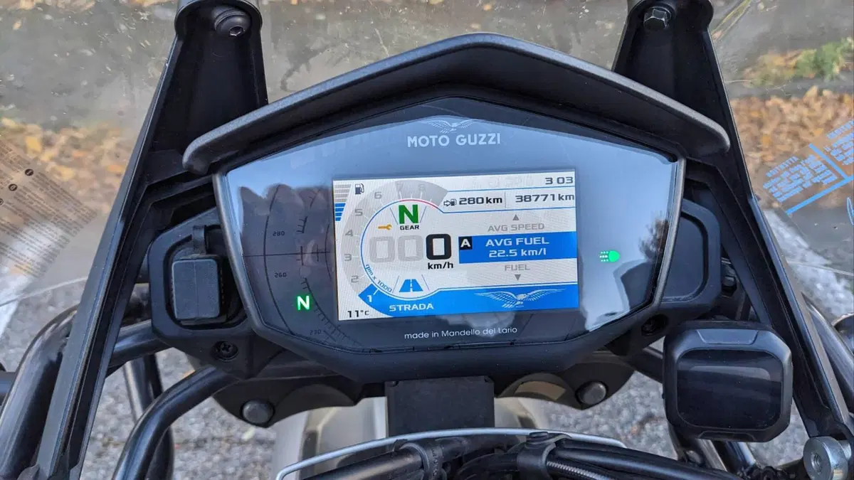 Moto Guzzi V85 TT (2019 - 20) (5)