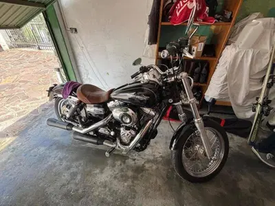 Harley-Davidson 1584 Wide Glide (2007 - 11) - FXDWG usata