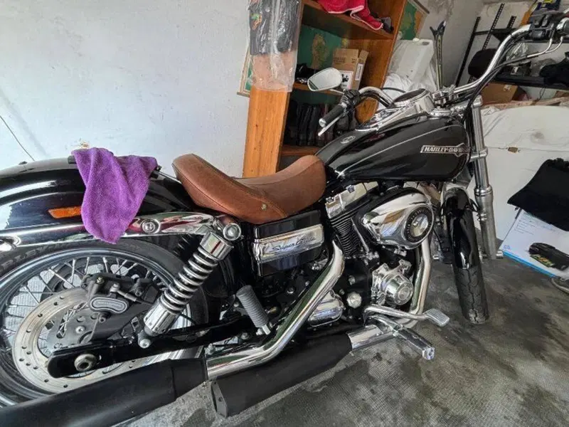 Harley-Davidson 1584 Wide Glide (2007 - 11) - FXDWG (4)