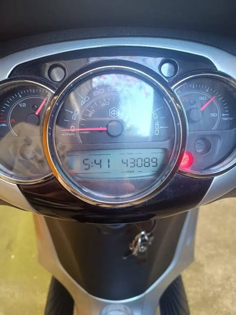 Piaggio Beverly 300 i.e. (2010 - 16)