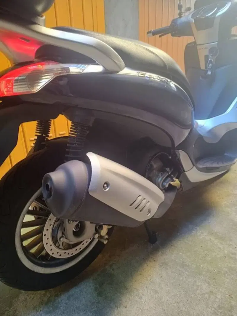 Piaggio Beverly 300 i.e. (2010 - 16) (4)