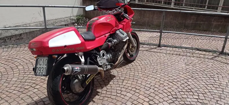 Moto Guzzi Daytona 1000 (4)