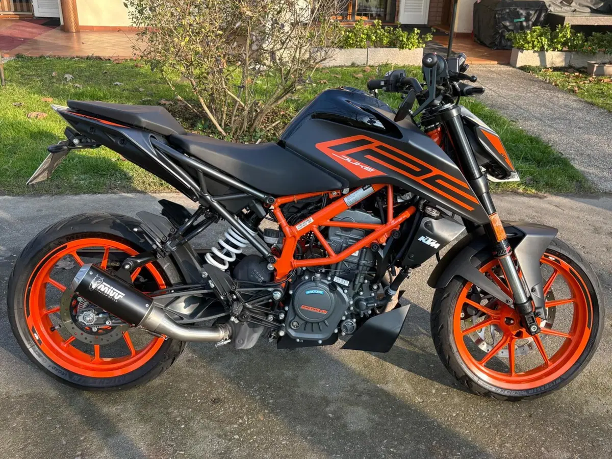 KTM 125 Duke (2021 - 23) (2)