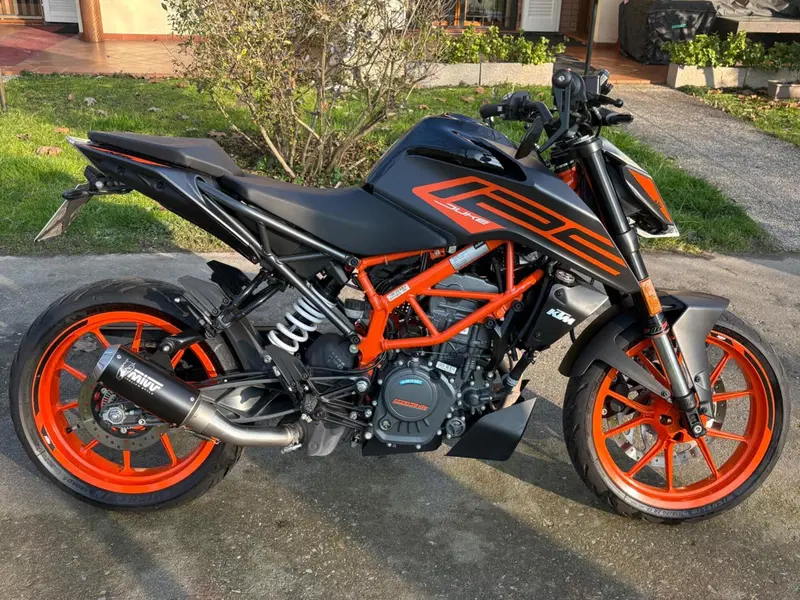KTM 125 Duke (2021 - 23) (2)