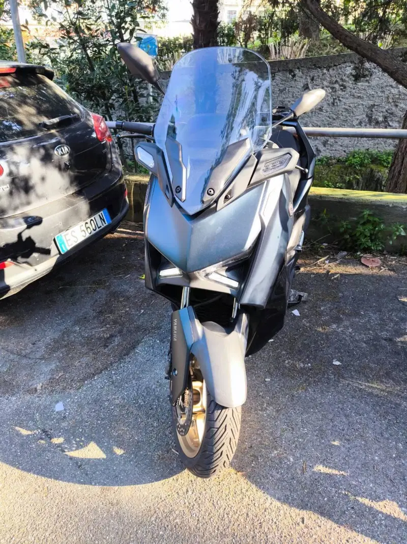 Yamaha X-Max 300 Tech Max (2021 - 24) (2)