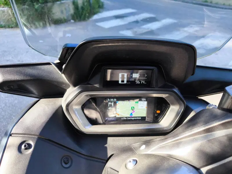 Yamaha X-Max 300 Tech Max (2021 - 24) (4)