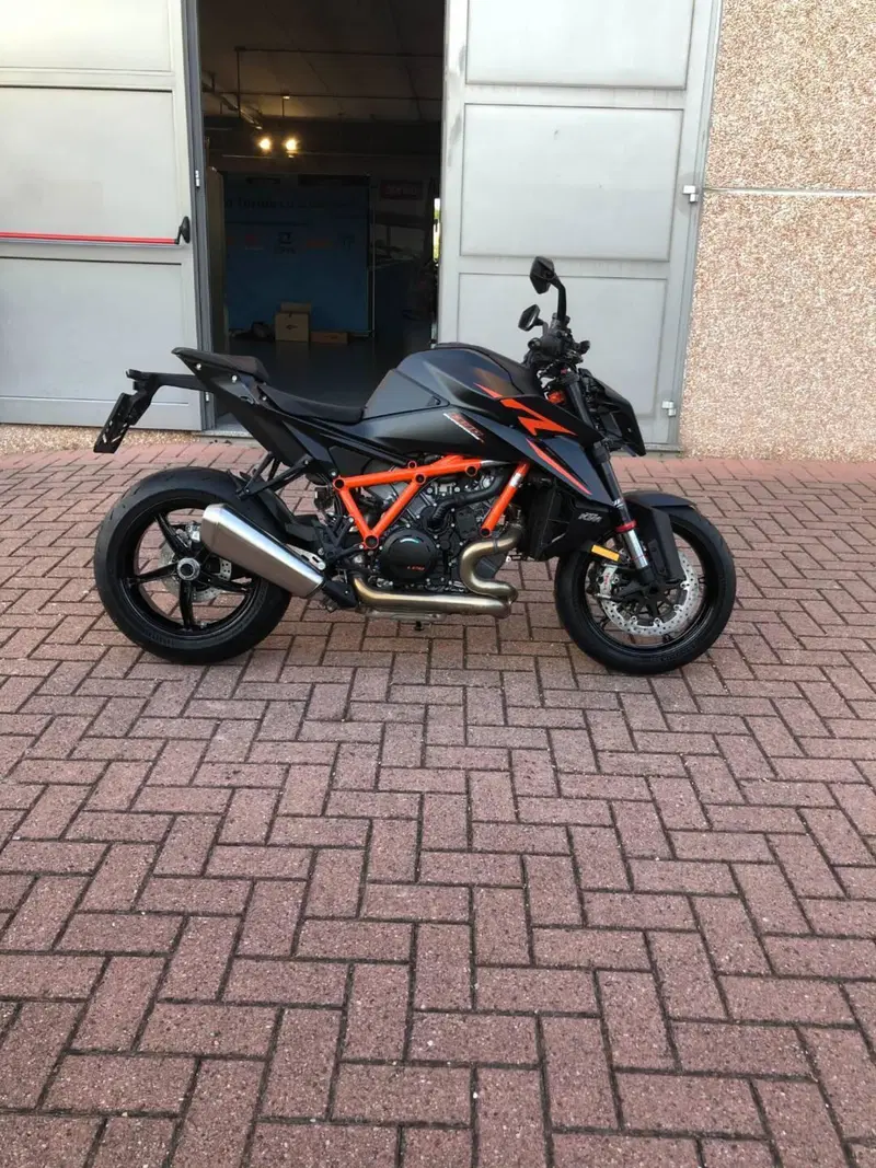 KTM 1390 Super Duke R (2024 - 26) (3)