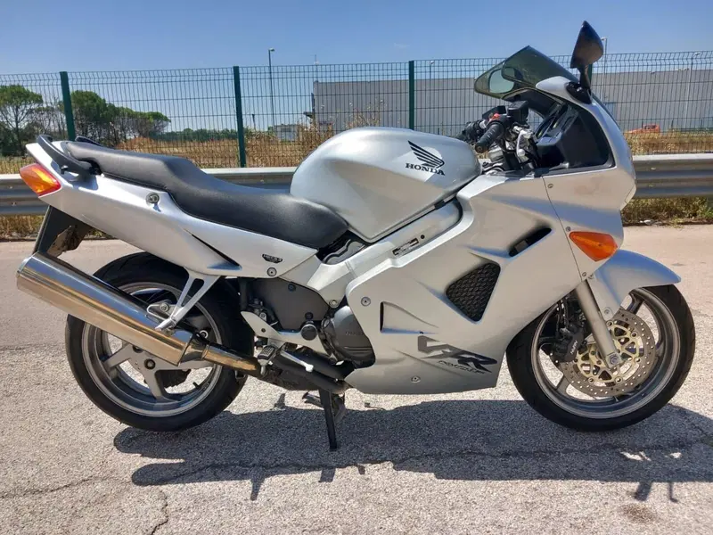 Honda vfr 800  (4)