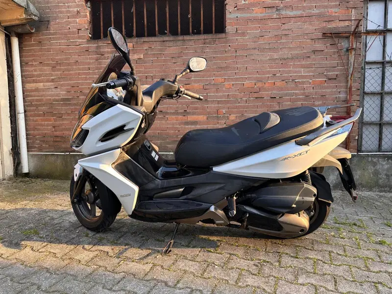 Kymco K-Xct 300i (2012 - 17) (2)