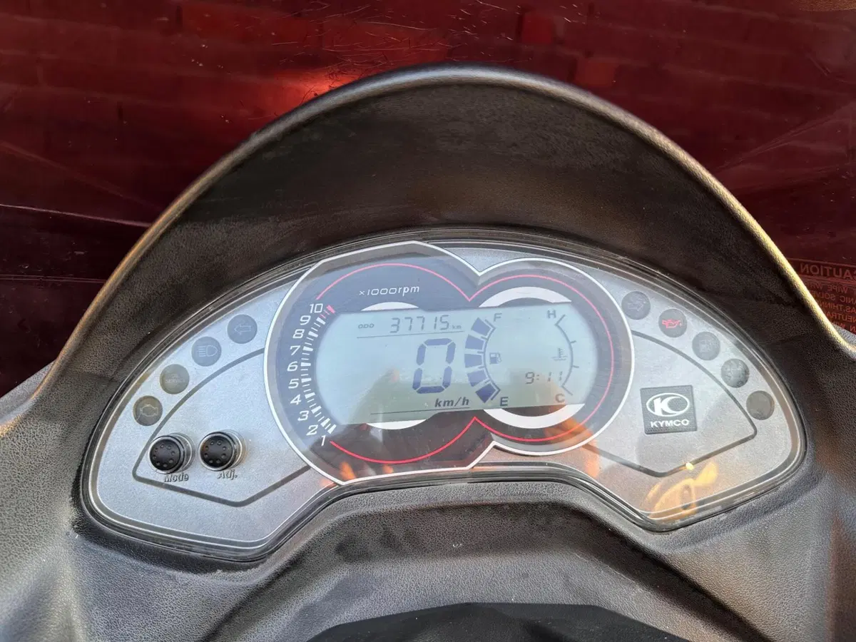 Kymco K-Xct 300i (2012 - 17) (7)