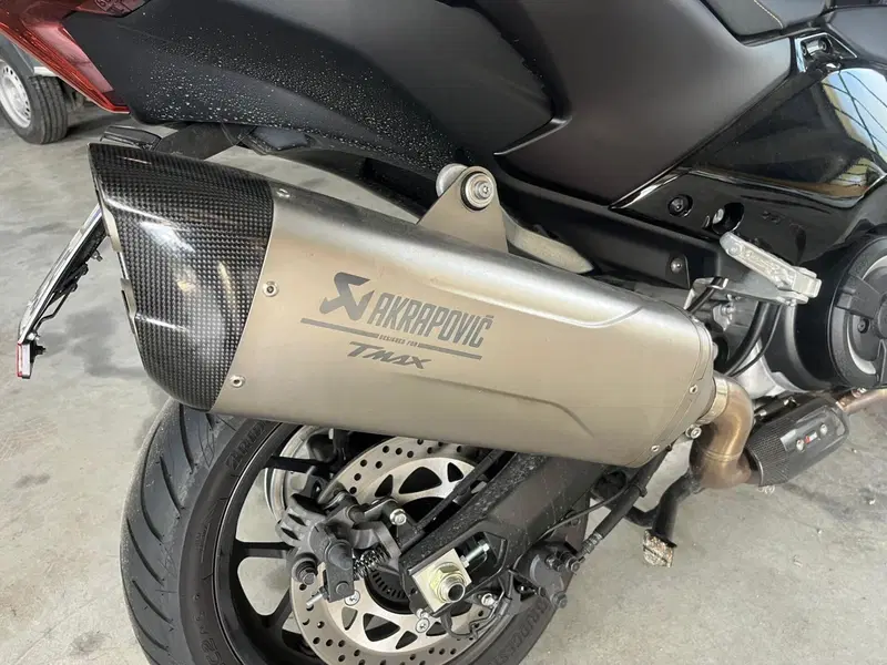 Yamaha T-Max 560 (2022 - 24) (2)