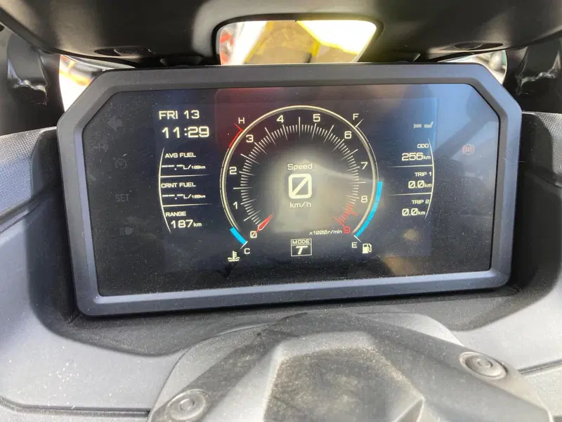 Yamaha T-Max 560 (2022 - 24) (10)