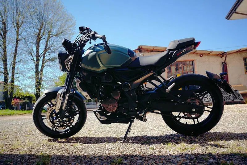 Voge Trofeo 300AC (2021 - 26) (2)