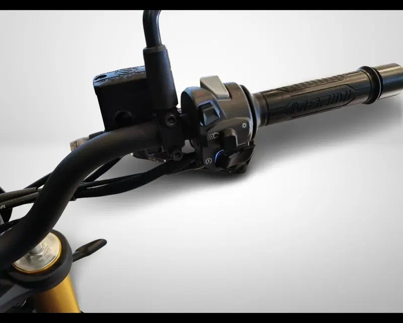 Moto Morini SEIEMMEZZO SCR (2022 - 26) (10)