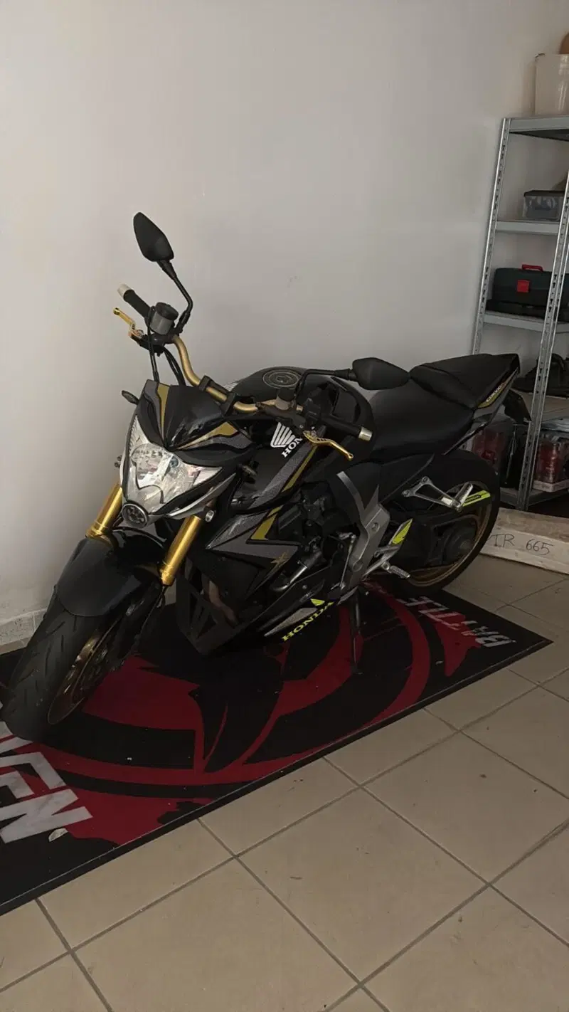 Honda CB 1000 R ABS (2011 - 17) (4)